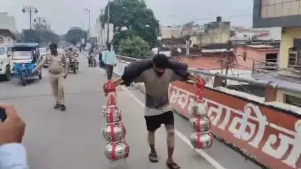 धनौरा: हरिद्वार से जल लेकर अपनी मंजिल की ओर बढ़ते शिवभक्त, गजरौला के कई स्थानों पर भंडारों की तैयारियां तेज