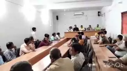 नावकोठी: नावकोठी में सामाजिक सुरक्षा पेंशन पर हुई बैठक, 11 जुलाई के कैंप पर विचार