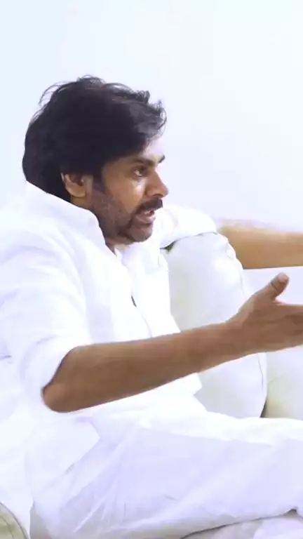 ఆంధ్రప్రదేశ్ రాష్ట్ర ఉపముఖ్యమంత్రి మరియు పంచాయతీ రాజ్ మరియు గ్రామీణాభివృద్ధి శాఖా మంత్రి శ్రీ పవన్ కల్యాణ్