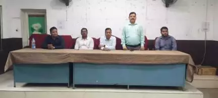 ଅନୁଗୋଳ: ବଅଁରପାଳ ବ୍ଲକରେ କର୍ମଚାରୀ ଓ ଅଙ୍ଗନୱାଡି କର୍ମୀଙ୍କୁ  ଅନଲାଇନ ତାଲିମ କାର୍ଯ୍ୟକ୍ରମ ଅନୁଷ୍ଠିତ