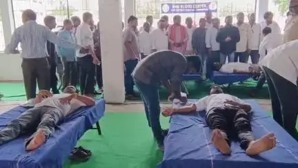 పెద్దపల్లి: ప్రభుత్వ ఉద్యోగుల రక్తదాన శిబిరం
