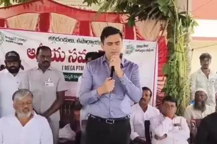 పుంగనూరు: విద్యార్థులను ప్రయోజకులుగా తీర్చిదిద్దాలంటే తల్లిదండ్రులు తరచూ పాఠశాలకు వెళుతూ ఉండాలి: కలెక్టర్ సుమిత్ కుమార్