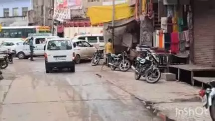 खैर: कस्बा खैर के अलीगढ़ पलवल मार्ग पर लगा भीषण जाम, पुलिस ने खुलवाया जाम
