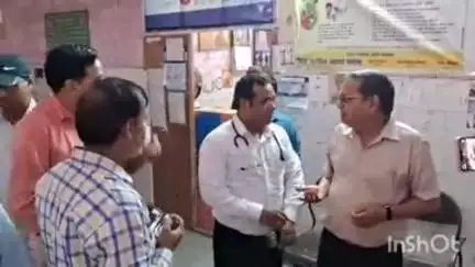 कायमगंज: मुख्य चिकित्सा अधिकारी ने कायमगंज सीएचसी का किया औचक निरीक्षण, व्यवस्थाओं का लिया जायजा
