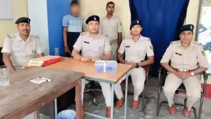 लखीसराय: मेदनी चौकी बाजार से पुलिस ने देशी पिस्टल के साथ एक व्यक्ति को किया गिरफ्तार, कोर्ट में पेश