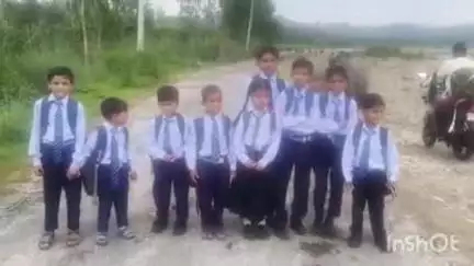 बेहट: बारिश के कारण खुवासपुर मार्ग टूटने से स्कूली बच्चे लौटे घर वापस, मुख्यालय से कटा सम्पर्क #jansamasya