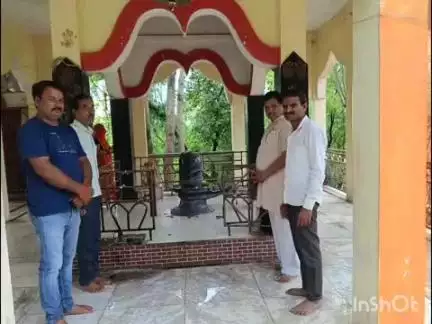 बल्देवगढ़: बल्देवगढ़ में भाजपा कार्यकर्ताओं ने गुरु पूर्णिमा पर मंदिरों में गुरुओं का सम्मान किया