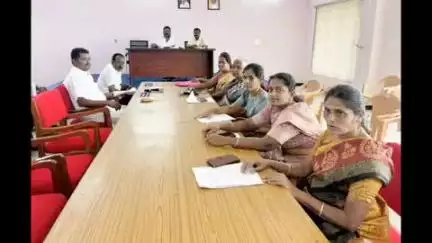 திருப்பூர் வடக்கு: குப்பை பிரச்சினையை சுட்டிக்காட்டி அனுப்பர்பாளையம் முதலாவது மண்டல அலுவலக கூட்டத்தை புறக்கணித்த அதிமுக பாஜக உறுப்பினர்கள்