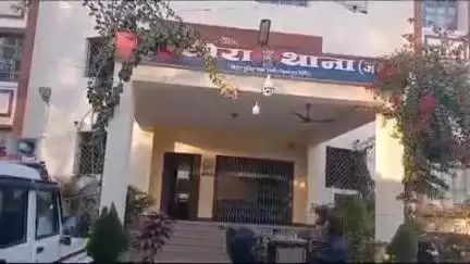 खैरा: खैरा थाना पुलिस ने विभिन्न जगहों से पांच आरोपियों को गिरफ्तार कर न्यायिक अभिरक्षा में भेज दिया