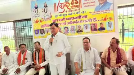कोरबा: गुरु पूर्णिमा पर उद्योग मंत्री लखन देवांगन ने सद्गुरु कबीर आश्रम में पूजा-अर्चना की, 25 लाख के सामुदायिक भवन की घोषणा की
