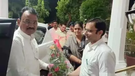 कोटड़ा: उप मुख्यमंत्री प्रेम चंद बैरवा जोधपुर से सड़क मार्ग के जरिए उदयपुर पहुंचे