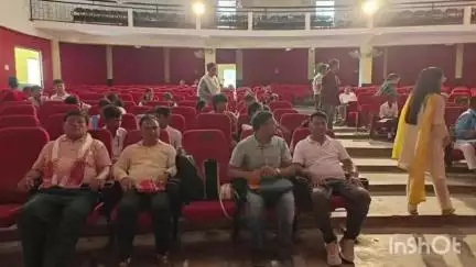 ধেমাজি: জিলা ৰাজহুৱা প্ৰেক্ষাগৃহত ছাত্ৰ ছাত্ৰীৰ সকলৰ মাজত কুইজ প্ৰতিযোগিতা অনুষ্ঠিত, উপস্থিত জিলা অতিৰিক্ত আয়ুক্ত