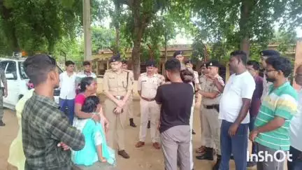 मुंगेर: हार्ट अटैक से जिला पुलिस बल के जवान की मौत, पुलिस लाइन में एसपी ने दी श्रद्धांजलि
