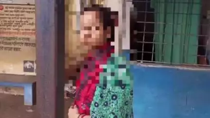 হাড়োয়া: হাড়োয়া এলাকায় শ্যালিকার দিকে কুনজর! প্রতিবাদ করায় স্বামীর হাতে আক্রান্ত স্ত্রী ও শাশুড়ি