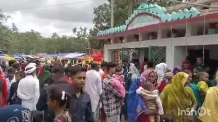 मधेपुर: मधेपुर में दरगाह मेले में उमड़ी आस्था, ऐतिहासिक मेले में पहुंचे 10 हजार लोग
