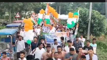 গোয়ালপোখর ১: ২১ শে জুলাই কে সামনে রেখে প্রচারে তৃণমূল কংগ্রেস। পোখারিয়া এলাকায় তৃণমূলের মিছিল
