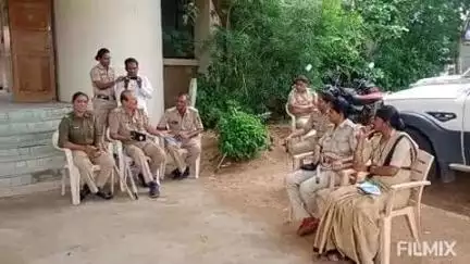 धर्माबाद: तहसीलदारांच्या लेखी आश्वासनानंतर मनूर ग्रामस्थांचे स्मशानभूमीसाठीचे सामूहिक आत्मदहन तूर्तास स्थगित
