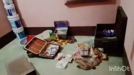 चकाई: खास चकाई गांव में चोरों ने दो घरों से हजारों की संपत्ति चुराई