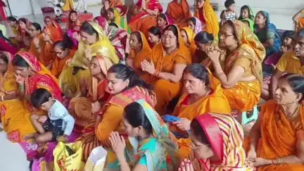 संझौली: संझौली प्रखंड मुख्यालय स्थित गायत्री नगर में गायत्री मंदिर के प्रांगण में गुरु पूर्णिमा पर किया गया पूजन