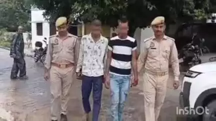 सादाबाद: नगला कली में प्रेमी के साथ रह रही महिला की हत्या करने वाले पति और एक अन्य को पुलिस ने किया गिरफ्तार