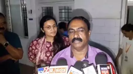 ಕಾರವಾರ: ಡಾ.ಶಿವಾನಂದ ಕುಡ್ತರಕರ್ ಅವರನ್ನು ರೆಡ್ ಹ್ಯಾಂಡ್ ಆಗಿ ಹಿಡಿದಿದ್ದೇವೆ ನಗರದಲ್ಲಿ ಲೋಕಾಯುಕ್ತ ಎಸ್ಪಿ ಕುಮಾರಚಂದ್ರ