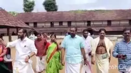 അമ്പലപ്പുഴ: അമ്പലപ്പുഴ ക്ഷേത്രത്തിൽ 
 അമനെറ്റി സെൻ്ററിൻ്റെ നിർമ്മാണ പ്രവർത്തനങ്ങൾ വിലയിരുത്താൻ H സലാം ക്ഷേത്രത്തിലെത്തി