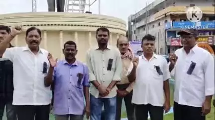 మంచిర్యాల: బీసీ కార్పొరేషన్ రుణాలు విడుదల చేయాలని నల్ల బ్యాడ్జిలతో నిరసన