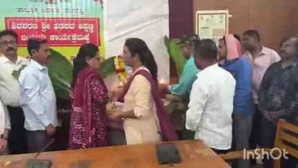 ಹಾನಗಲ್: ಪಟ್ಟಣದಲ್ಲಿ ತಾಲ್ಲೂಕು ಆಡಳಿತದಿಂದ ಹಡಪದ ಅಪ್ಪಣ್ಣ ಜಯಂತಿ ಆಚರಣೆ
