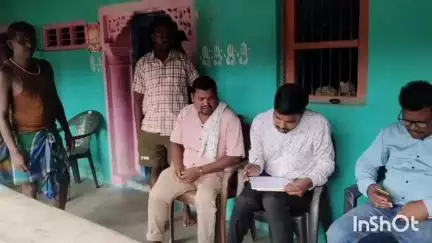करतला: खबर का असर, ग्राम बेहरचुआ में कोटना निर्माण घोटाले की जांच करने पहुंची टीम