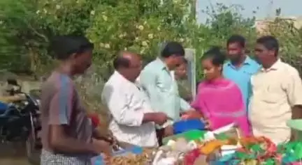 కావలి: తడి చెత్త, పొడి చెత్తను విడివిడిగా ఇవ్వండి: పురిణి కొత్తపాలెంలో ఎంపీడీఓ రజినీ కాంత్
