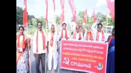 ఫోటోగ్రాఫర్‌పై దాడి చేసిన వారిని వెంటనే అరెస్టు చేయాలని సీపీఐ జిల్లా కార్యదర్శి నాగరాజ్ డిమాండ్