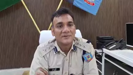 सिमडेगा: मुहर्रम जुलूस में हथियार लहराने के मामले में एसपी ने दी जानकारी, युवक के पास थी लाइटर पिस्टल