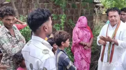 अशोक नगर: विधायक ने कुंदौरा समेत कई गांवों का किया दौरा, ग्रामीणों से बात कर जानीं समस्याएं