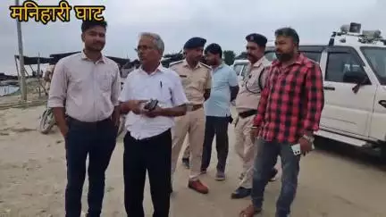 मनिहारी: कटिहार डीटीओ ने मनिहारी घाट का किया औचक निरीक्षण, नाव एवं यात्री परिचालन को लेकर दिया सख्त निर्देश।