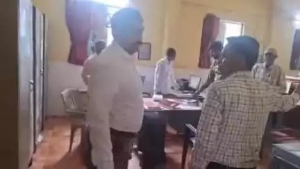 सहसपुर लोहारा: कलेक्टर गोपाल वर्मा ने पिपरिया तहसील में राजस्व शिविर का निरीक्षण किया, 339 आवेदन हुए प्राप्त
