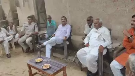 रामपुर नैकिन: सिहावल विधायक विश्वामित्र पाठक पहुंचे डिहुली, लगाई जनता चौपाल और सुनी समस्याएँ
