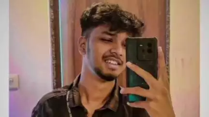 ಕಾರವಾರ: ಪ್ರೇಮ ವೈಫಲ್ಯ ಮೈಮೇಲೆ ಪೆಟ್ರೋಲ್ ಸುರಿದು ಬೆಂಕಿ ಹಂಚಿಕೊಂಡು ಅಮದಳ್ಳಿಯಲ್ಲಿ ಯುವಕ ಆತ್ಮಹತ್ಯೆ