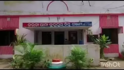 ନୂଆଗାଁ: ଜରଡା ଥାନା ଅନ୍ତର୍ଗତ ସାସନ୍ତରାପୁର ନିକଟରେ ମର୍ମନ୍ତୁଦ ସଡ଼କ ଦୁର୍ଘଟଣା ।ଦୁଇ ବାଇକ ମୁହାଁମୁହିଁ ଧକ୍କା, ତିନି ମୃତ, ଜଣେ ଆହତ ହୋଇଥିବା ସୂଚନ