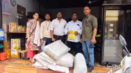 चंद्रपूर: भानापेठ येथील हाजी दादा हासम चिनी अँड सन्स वर मनपा तर्फे कारवाई;
175 किलो प्लास्टीक जप्त
10 हजार रुपये दंड