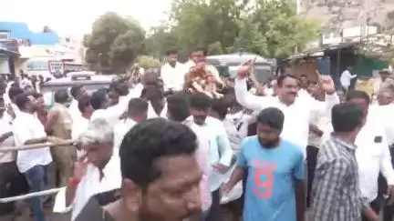 ಬಳ್ಳಾರಿ: ಕೆಎಂಎಫ್ ಅಧ್ಯಕ್ಷ ಸ್ಥಾನಕ್ಕೆ ನಾನು ಕೂಡ ಆಕಾಂಕ್ಷಿ ನಗರದಲ್ಲಿ ನಿರ್ದೇಶಕರಾಗಿ ಆಯ್ಕೆಯಾದ ಬಳಿಕ ಎಲ್ ಭೀಮನಾಯ್ಕ ಹೇಳಿಕೆ