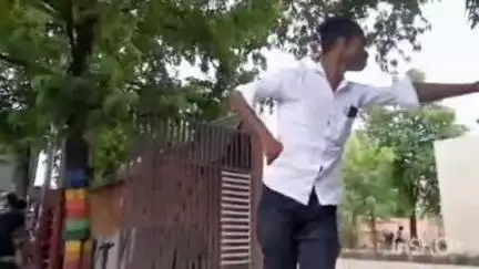 भाटपार रानी: दनउर के पास रेलवे ट्रैक पर मिला अज्ञात युवक का शव, पुलिस ने शव की पहचान कराई
