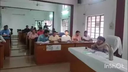 प्रतापगढ़: आशान्वित ब्लॉक पीपलखूंट की समीक्षा के लिए पंचायत समिति सभागार में बैठक आयोजित, जिला कलेक्टर रही मौजूद