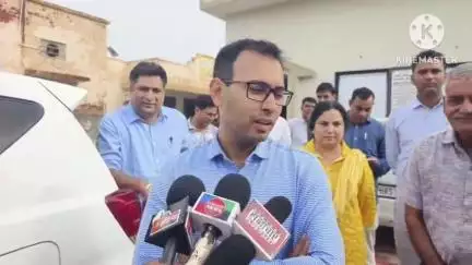 नोहर: नोहर, हनुमानगढ़ जिला कलेक्टर डॉ. खुसाल यादव ने नोहर क्षेत्र का दौरा कर ब्लॉक स्तर के अधिकारियों की बैठक ली