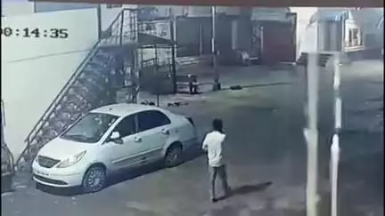शिरपूर: करवंद गावात दुकान फोडून अज्ञातांनी लांबवली रोकड,सीसीटीव्ही फुटेजमध्ये कैद झाला चोरटा,शहर पोलीस ठाण्यात गुन्हा दाखल