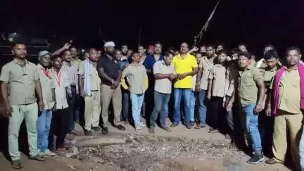 ବାରିପଦା ମ୍ୟୁନିସିପାଲଟି: ଡ୍ରାଇଭର ମହାସଂଘର ଅନିର୍ଦ୍ଧିଷ୍ଟ କାଳ ଷ୍ଟିଅରିଂ ଛାଡ ଆନ୍ଦୋଳନର ୩ୟ ଦିନ; ପାଲବଣୀରେ ସାମିଲ ହେଲେ ୨ଜଣ ବିଜେଡିର ବରିଷ୍ଠ ନେତା
