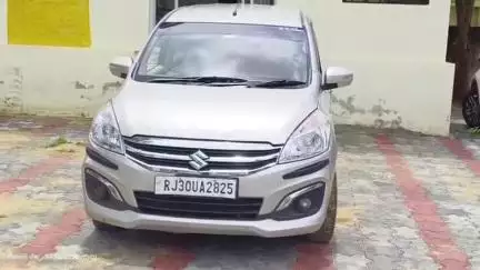 नवलगढ़: मुकुंदगढ़ पुलिस ने छात्रा के अपहरण और कार में दुष्कर्म के मामले में तीन आरोपियों को किया गिरफ्तार
