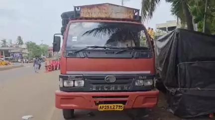 రావులపాడు లో 6 క్వింటాల పీడీఎస్ బియ్యం స్వాధీనం, వ్యాన్ సీజ్ కేసు నమోదు చేసిన పోలీసులు
