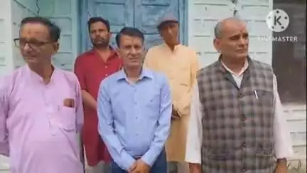 चौखुटिया: आदर्श ग्राम पंचायत फुलोरिया में दो पूर्व ग्राम प्रधानों ने प्रधान पद के लिए नाम वापस लिए, उमेश होंगे निर्विरोध प्रधान