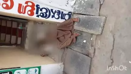 నెల్లూరులోని  బాలాజీ లాడ్జి మెట్ల వద్ద గుర్తు తెలియని వ్యక్తి మృతి