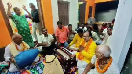 হরিণঘাটা: গুরু পূর্ণিমা উপলক্ষ্যে হরিণঘাটা বিধানসভার হিংনাড়া হিন্দু মিলন মন্দিরে বিধায়ক অসীম সরকার